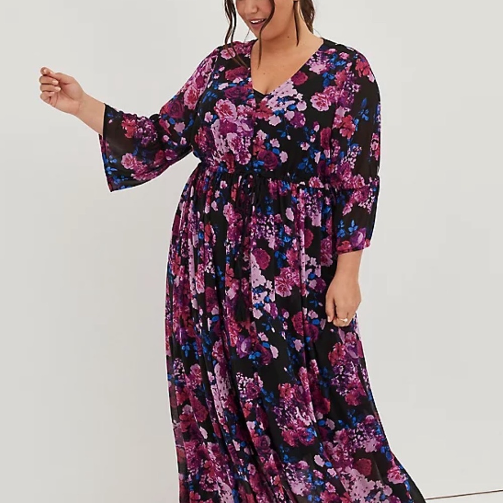 NWT Torrid 1X black chiffon floral maxi dress